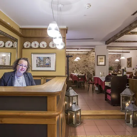 Romantik Zur Glocke 2* Trevír