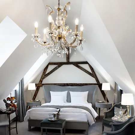 Hotel Romantik Zur Glocke Trevír