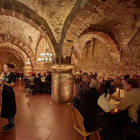 Romantik Zur Glocke Hotel Trevír