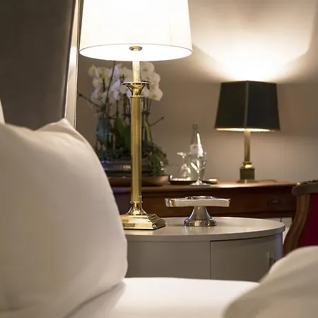 Romantik Zur Glocke Hotel Trevír