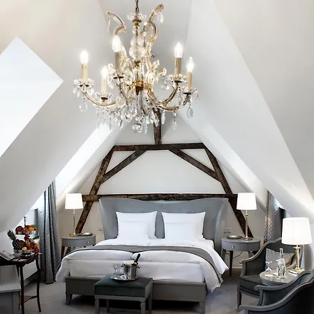 Romantik Zur Glocke 2* Trevír