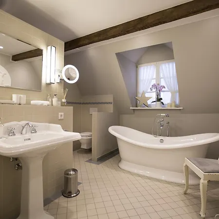 Romantik Zur Glocke Hotel 2*