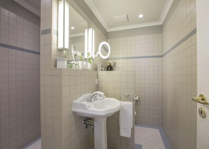 Romantik Zur Glocke Hotel Trèves