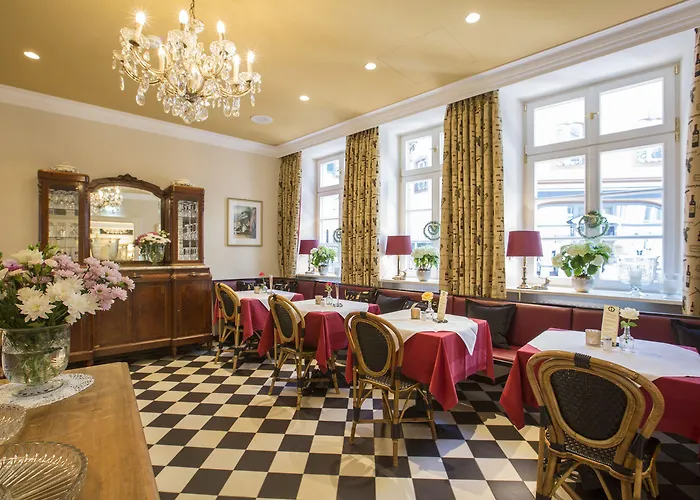 Romantik Zur Glocke Hotel Trèves