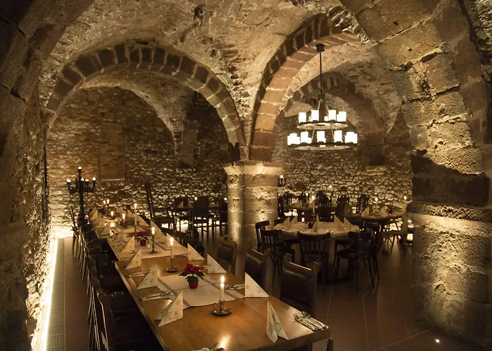 Hotel Romantik Zur Glocke 2*